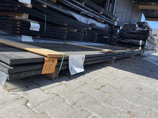 Ca. 15x Douglas planken fijnbezaagd zwart gecoat, 24x200mm, lengte 450
